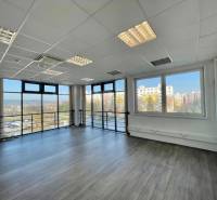 Kancelárske priestory 1600 m2 Living Žilina