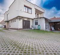 ALL INCLUSIVE I NA PREDAJ 5 IZBOVÝ RODINNÝ DOM, ÚP: 200 M2, PP: 798 M2 I 7 KM OD DS - LÚČ NA OSTROVE - BLÍZKO R7