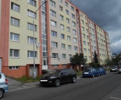 Hľadám 4 izbový byt,  loggia, 83m2, Banská Bystrica - Sásová