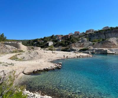 CHORVATSKO/BRAČ - Stavebný pozemok 150m od krásnej pláže 