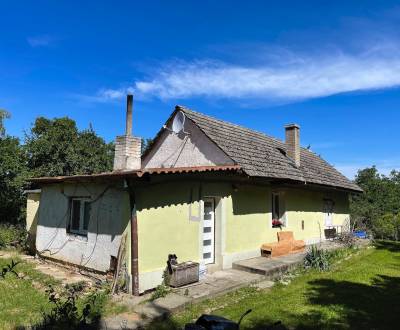 Rodinný dom s pozemkom 1100m2 a s krásnym výhľadom, Hrádok