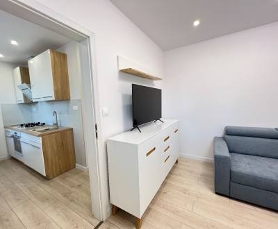 Košice - Západ,  pekný 1 izbový byt ul. Trieda SNP, 28 m2.ZARIADENÝ