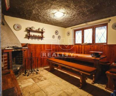 NOVÁ CENA >>> NA PREDAJ 4 izbová, zrekonštruovaná chata 96m2, Pezinok-