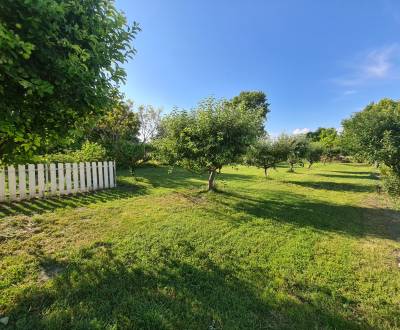 IBA U NÁS!! Na predaj POZEMOK 1000 m2, Lehnice-Masníkovo