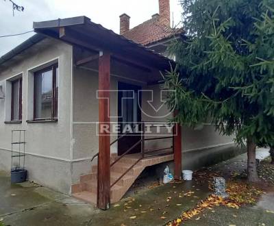 ZNÍŽENÁ CENA!!!
Na predaj 3 izbový rodinný dom 119m², na pozemku 992m