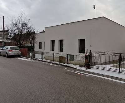 REZERVOVANÉ! Vkusne rekonštruovaný RD, 140m2, pozemok 426m2, Trenčín