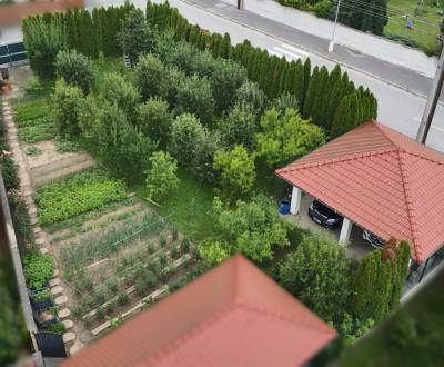 Stavebný pozemok 575 m2 so stavebným povolením a prístreškom Piešťany