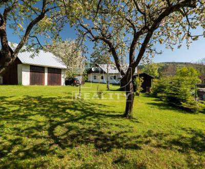 Rodinný dom v lone krásnej prírody na pozemku o výmere 1100 m2