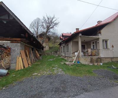 Na predaj rodinny dom s pozemkom 1224 m2, Lazy pod Makytou