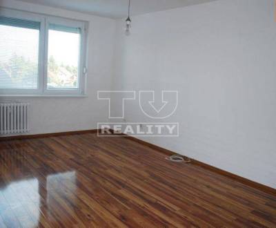 Na predaj 3 izbový byt v širšom centre mesta Nitra, 72 m2