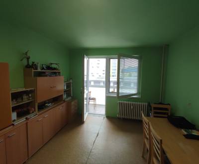 Predaj veľký 1 izbový byt s balkónom na Narcisovej v Michalovciach