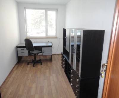 Kancelária, obchodný priestor, 10 m2, ul. Tr. SNP - Banská Bystrica