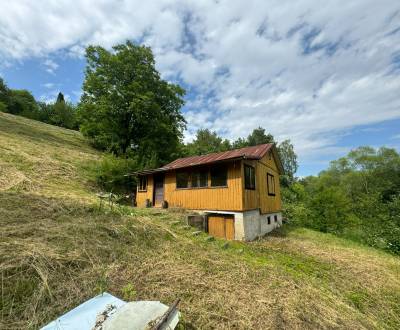 Slnečný stavebný pozemok na Mičkovej ulici v Bardejove, 1114 m2