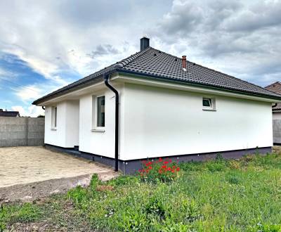 Predaj 4 izbového bungalovu v Rajke, Maďarsko
