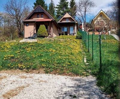 Pekná chata aj na celoročné bývanie v kúpeľnom meste Trenčianske Tepli