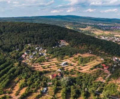 Stavebný pozemok na rodinný dom, 849 m2, Vinohrady