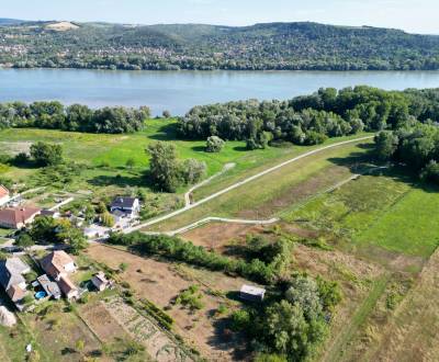 NA PREDAJ DREVENÝ DOMČEK NA KĽUDNOM MIESTE, V BLÍZKOSTI DUNAJA, ŽITAVA