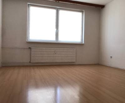 Ponúkam 3 izbový byt s lodžiou 78m²