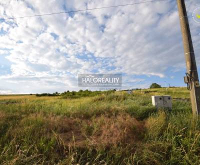 Predaj, pozemok pre rodinný dom   880m2 Partizánske,...