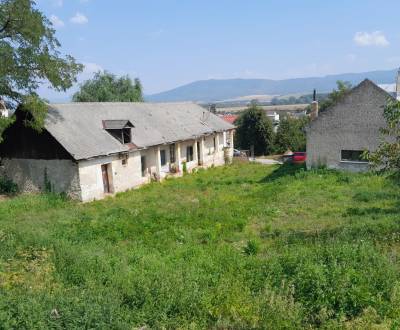 Na predaj pozemok s gazdovským domom Gyňov - Košice okolie