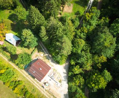 Znížená cena Na predaj pozemok 608 m2 nad Varínom