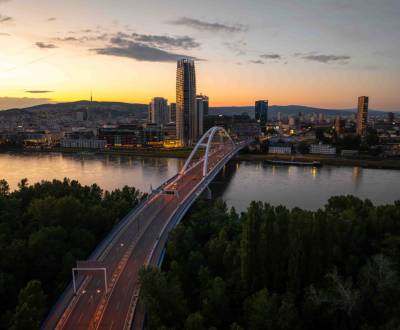 EUROVEA TOWER - PRENÁJOM exkuzívneho 2izb. bytu s výhľadom na HRAD