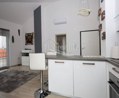 Vodice – krásny zariadený apartmán