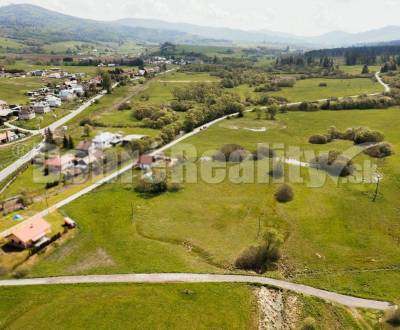 PREDAJ: Rozľahlý pozemok na brehu rieky Rohozná, 7566 m2, Brezno - Roh