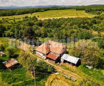 PREDAJ: Usadlosť H(R)ÁJ, rodinný dom 97 m2, pozemok 109 930 m2, Čekovc