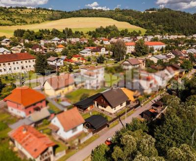 PREDAJ: Rodinný dom na brehu Čierneho Hrona s menším pozemkom, 160 m2,