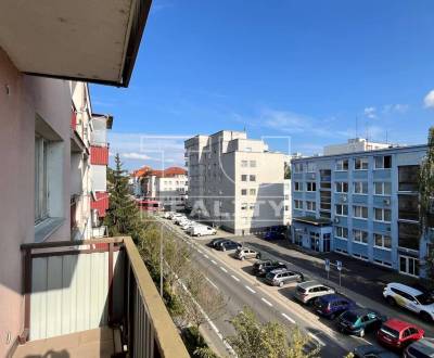 Ponúka na predaj 2i byt v centra mesta Zvolen o výmere 54 m²