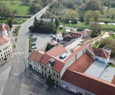 Ponúkame na predaj alebo prenájom administratívnu budovu Šahy 