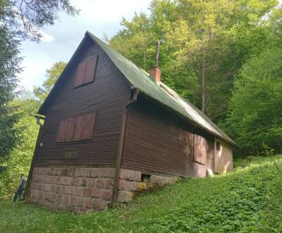 Na predaj chata pri jazere v Sklených Tepliciach