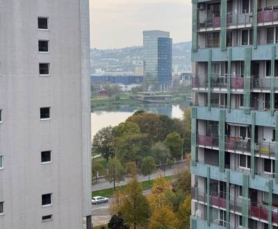 Predaj 3 izb bytu v Koloseo s výhľadom na Kuchajdu -Tomášiková ulica 