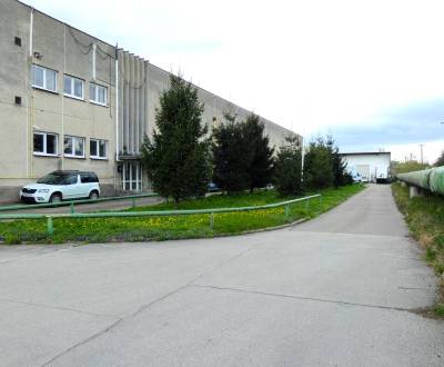 Na prenájom sklad s prístreškom 180m2 Trnava Bulharská