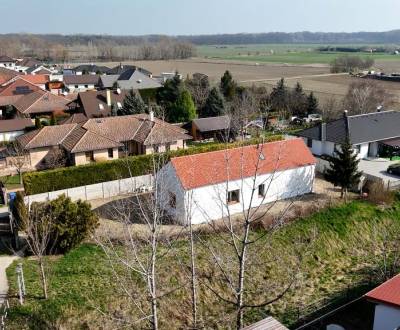  Novostavba malebného domčeka na priestrannom pozemku.Rajka