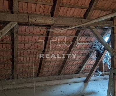 2 izbový rodinný dom s úžitkovou plochou 80 m2 s potenciálom , Bratisl