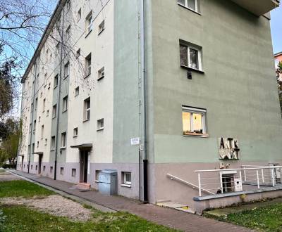 Na predaj priestor, 78 m2 Bratislava, Ružinov, Koceľova ulica