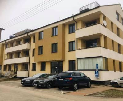 Na prenájom 3 izbový byt v Ivanke pri Dunaji 770,- Eur