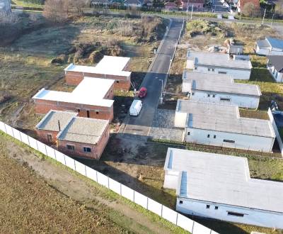 Na predaj pekný dokončený rodinný dom v Trenčíne časť Záblatie, 499 m2