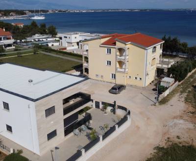 CHORVÁTSKO - Vila s troma apartmánmi - VIR, Zadar