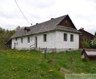 Dom v pôvodnom stave na peknom pozemku 23árov