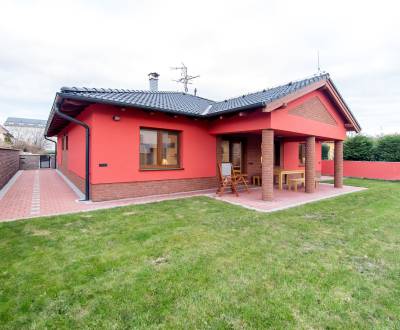 Skvelý, priestranný 4i RD 180m2, pekný pozemok 570m2, garáž