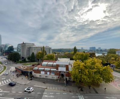 | 2i byt v srdci Bratislavy | Dostojevského rad | Staré Mesto