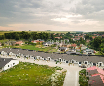 2 stavebné pozemky 613 m2 v novo-vybudovanej lokalite Hlboké