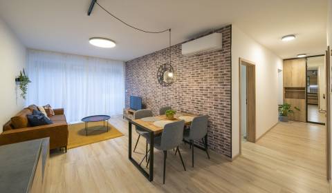 Štýlový 2i byt 51m2, s terasou 9m2 a parkovaním, GREEN VILLAGE