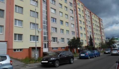 Hľadám 4 izbový byt,  loggia, 83m2, Banská Bystrica - Sásová