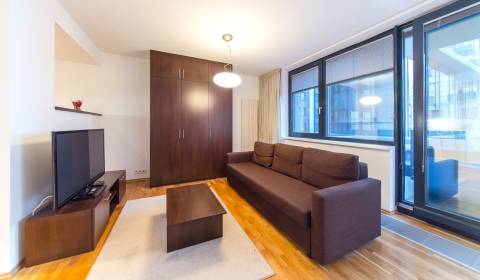 Moderný 2i byt 51 m2, s lodžiou a parkovaním, RIVER PARK