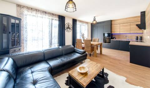 Luxusný 4i byt 95 m2, s balkónom a 2x parkovaním, KARPATIUM RESIDENCE