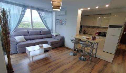 PREDAJ 2i apartmán, Benidorm-Poniente, presklenná terasa, ŠPANIELSKO